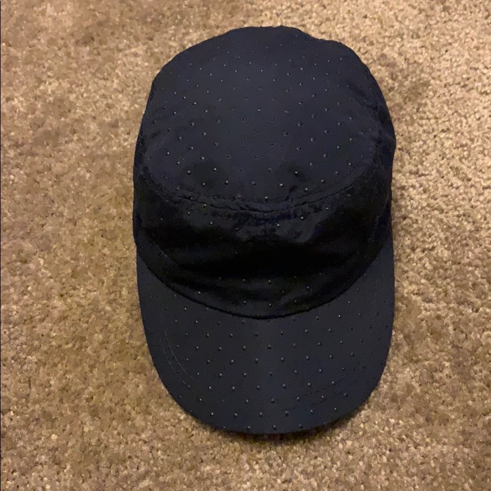 Hat - Picture 3 of 6
